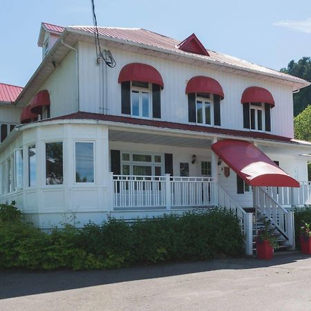 Auberge La Courtepointe 프티트-리비에르-생-프랑수아 외부 사진