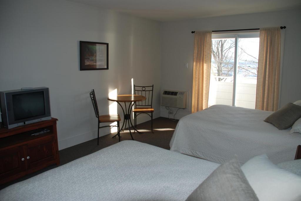 Auberge La Courtepointe 프티트-리비에르-생-프랑수아 객실 사진