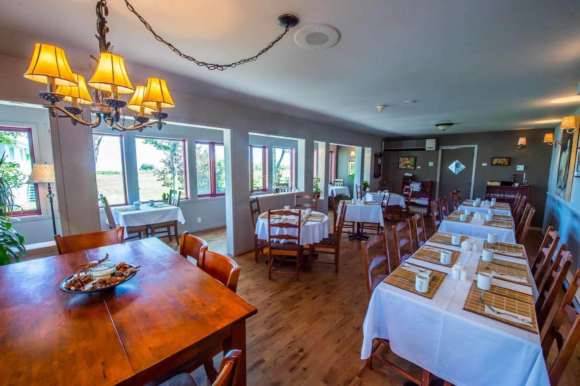 Auberge La Courtepointe 프티트-리비에르-생-프랑수아 외부 사진